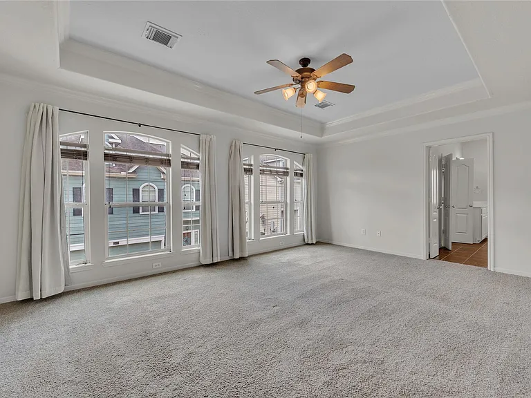 2614 Shady Acres Ct — Photo 24