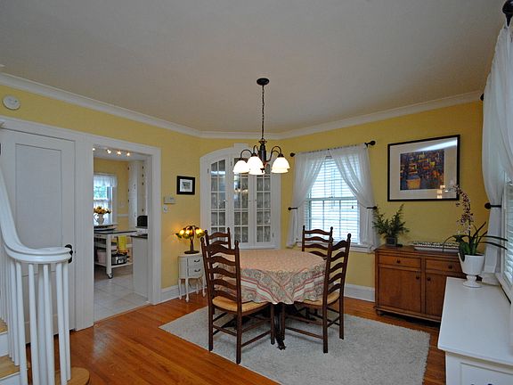 5th image of 5124 Xerxes Ave S