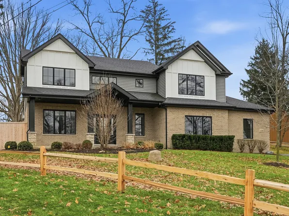 1108 Hillside Dr, New Lenox, IL 60451