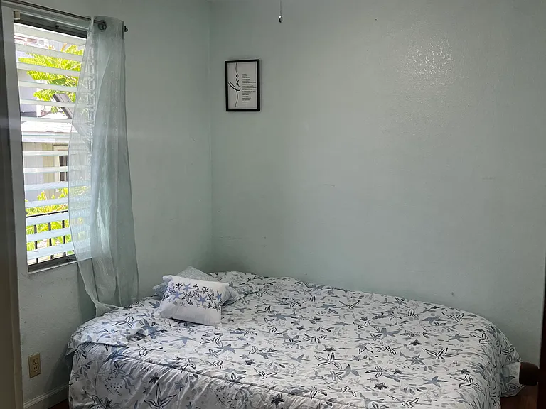 1935 Kalihi St #A — Photo 7