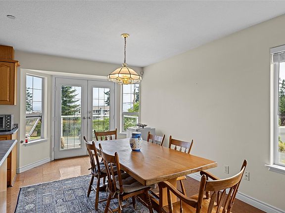 5th image of 876 Cavin Rd