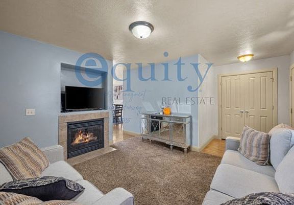 3rd image of 309 Dawson Ln