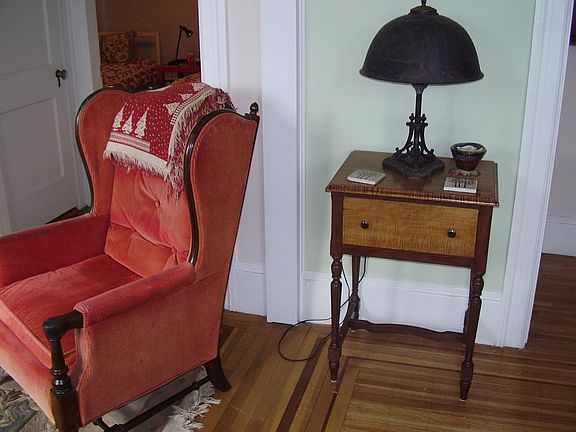2nd image of 380 Lloyd Ave