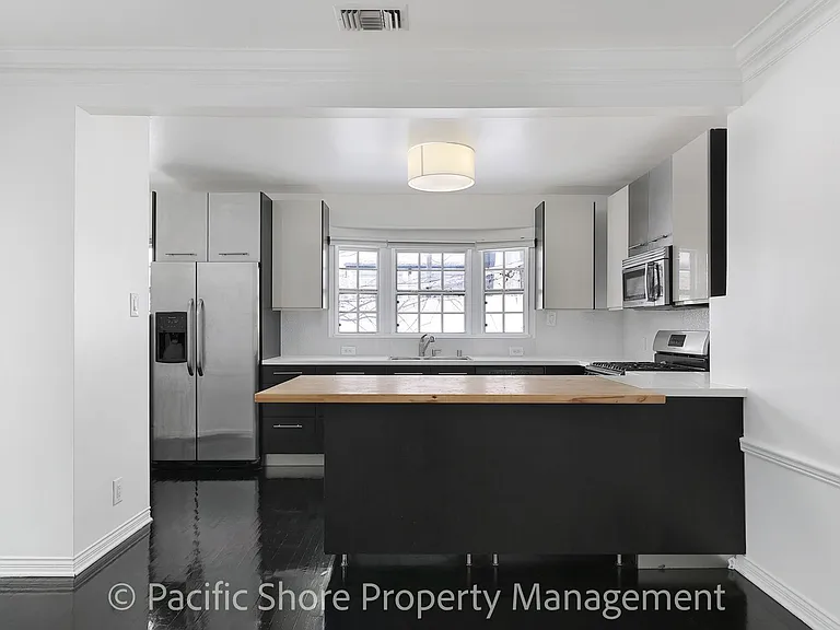 1521 S Curson Ave — Photo 5