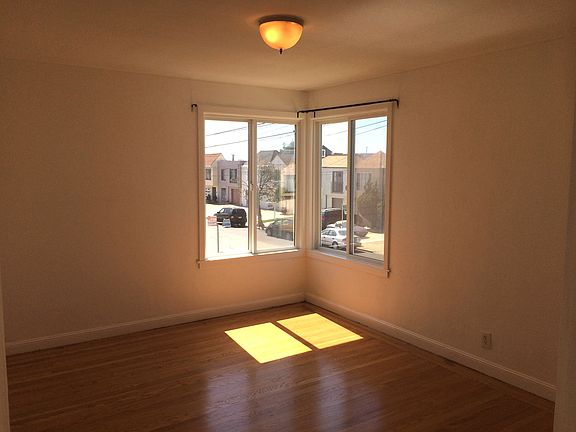 4th image of 3351 Noriega St