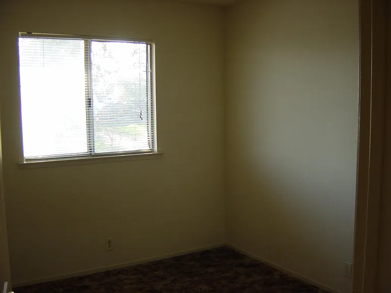 32234 Miller St — Photo 13
