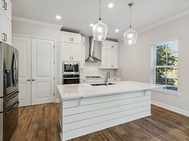 247 Beech St — Photo 17
