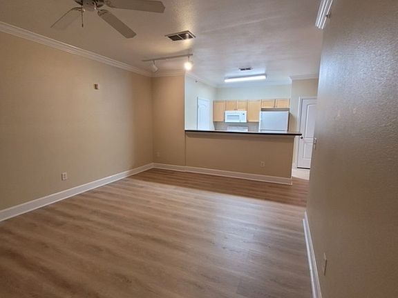 4th image of 6451 Borasco Dr APT 3605