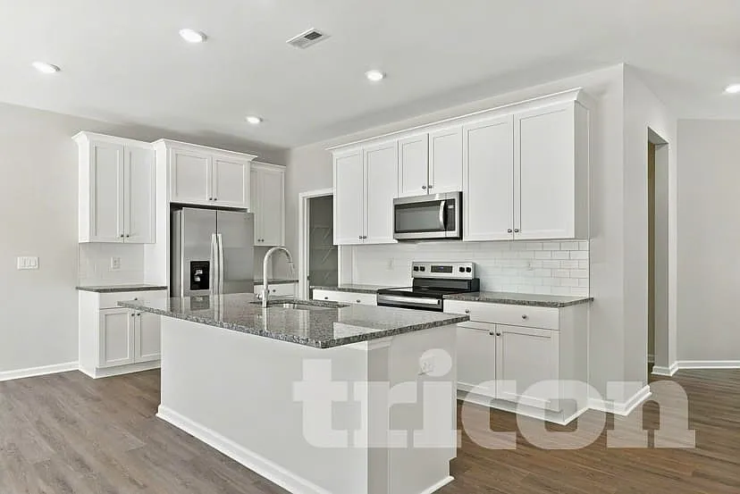 6060 Dutton Dr Charlotte NC — Photo 4