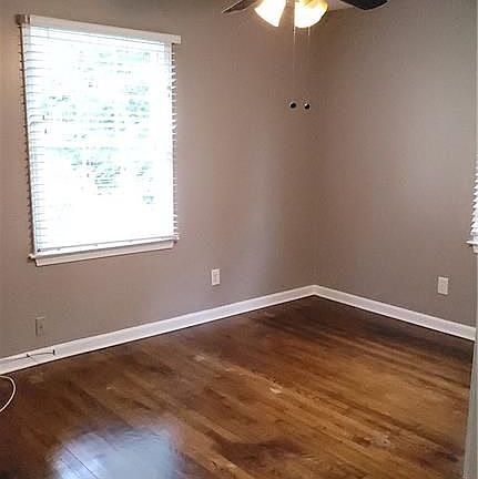 5th image of 211 Pine Forest Dr