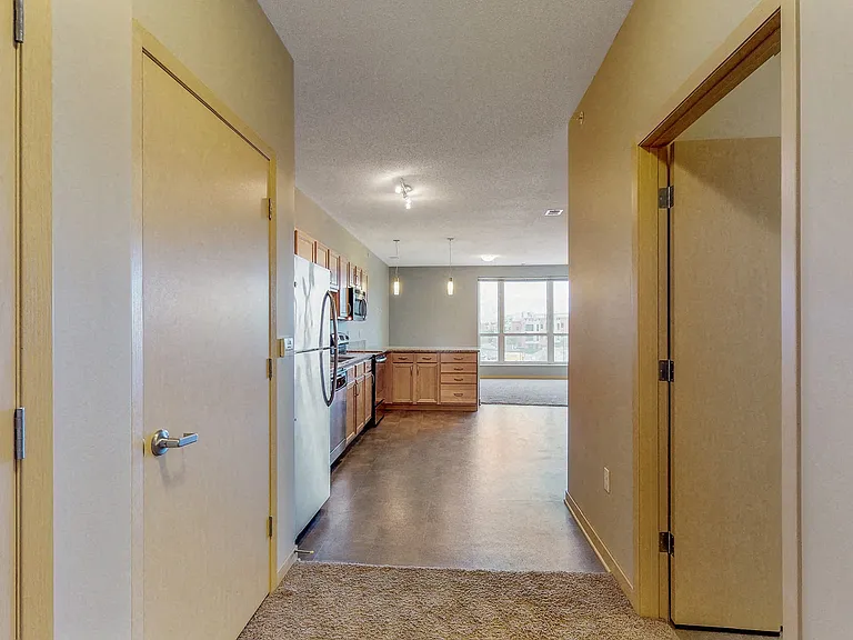 L14 Flats — Photo 86