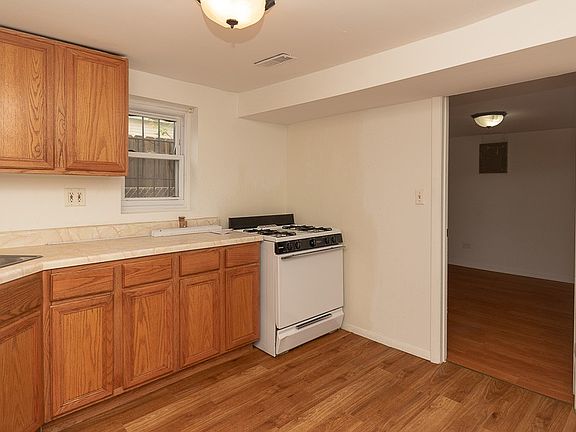 2nd image of 1722 N Kimball Ave Unit Hc