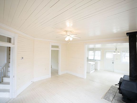 5th image of 17575 Aubrey Long Rd