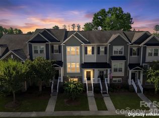 513 Dulaney Dr, Tega Cay, SC 29708