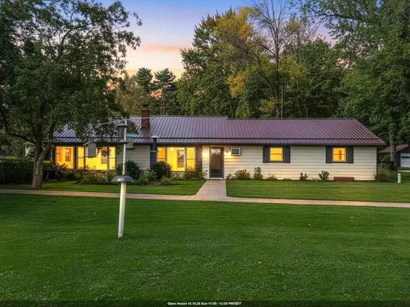 4135 Lade Beach Rd, Little Suamico, WI 54141