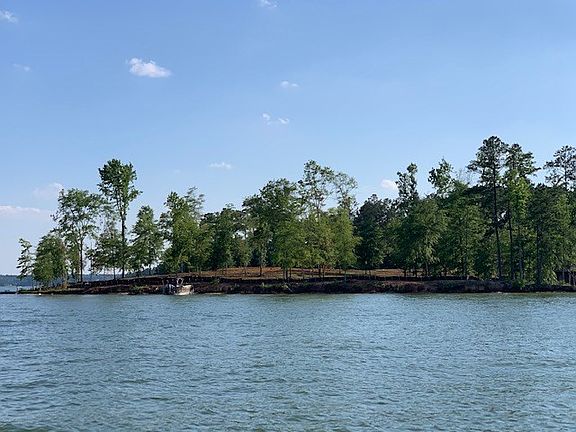 4th image of 144 Island Creek Dr