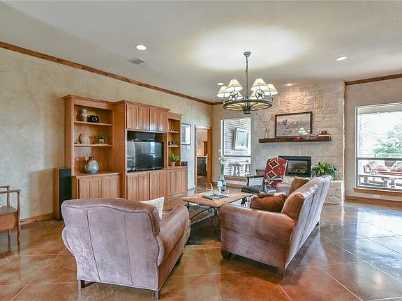 5th image of 104 Chase Oaks Ct