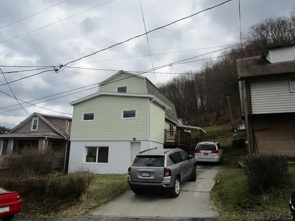 556 Woodland Ave, Johnstown, PA 15902