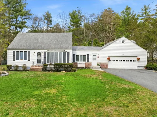 19 Fanning Ln, Smithfield, RI 02828