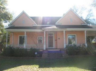 21 Kibbee St, Hawkinsville, GA 31036
