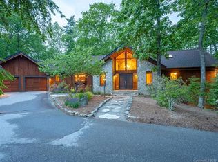 40 Short Snort Ct, Burnsville, NC 28714