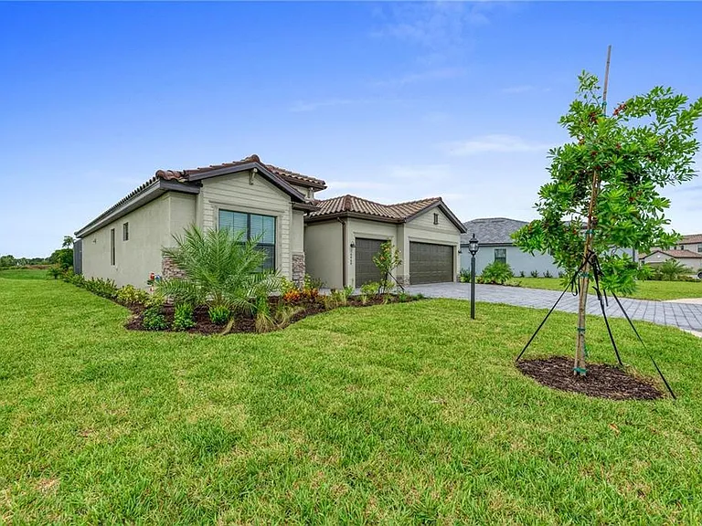 16464 Whale Grey Pl — Photo 4
