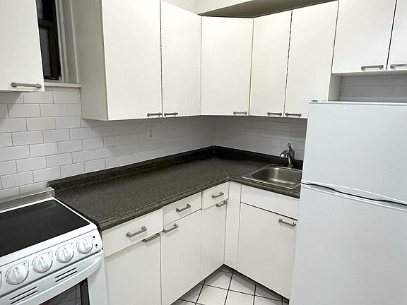5th image of 413 E 81st St APT 3c