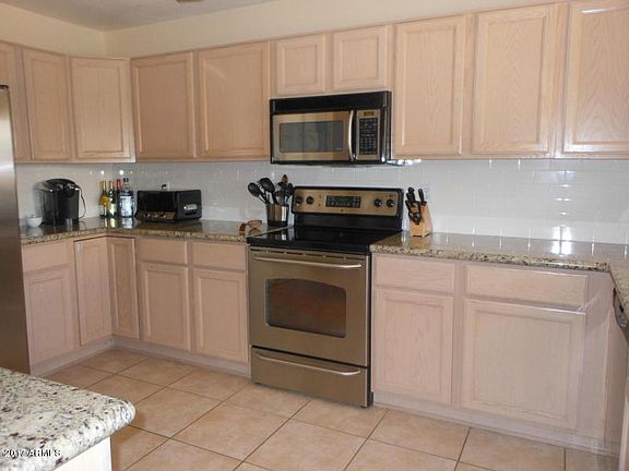 3rd image of 3337 E Sequoia Dr