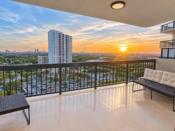 2333 Brickell Ave APT 1808, Miami, FL 33129