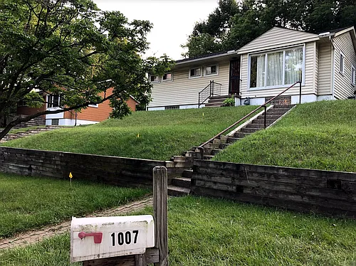 1007 Fountain St Photo 1