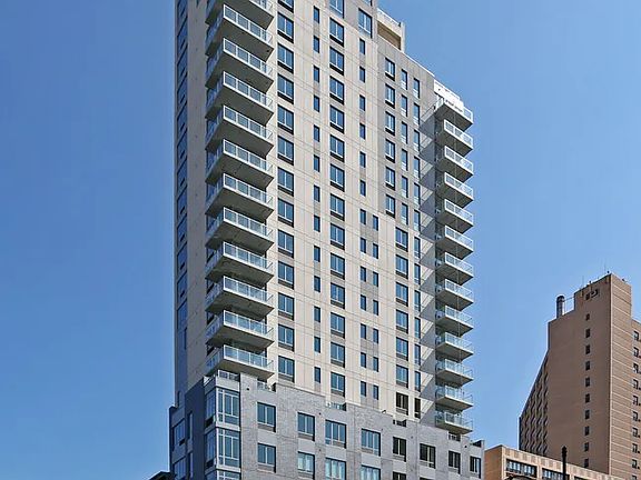 5th image of 321 Cathedral Pkwy #2C