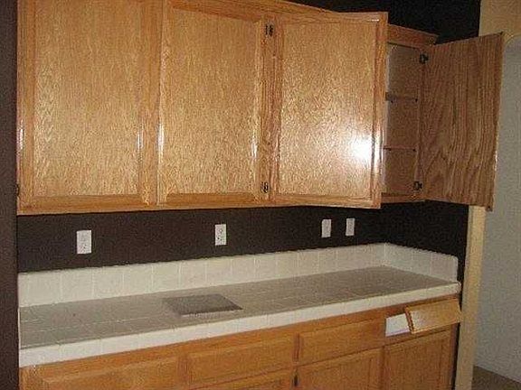 4th image of 2096 Golden Gate Dr