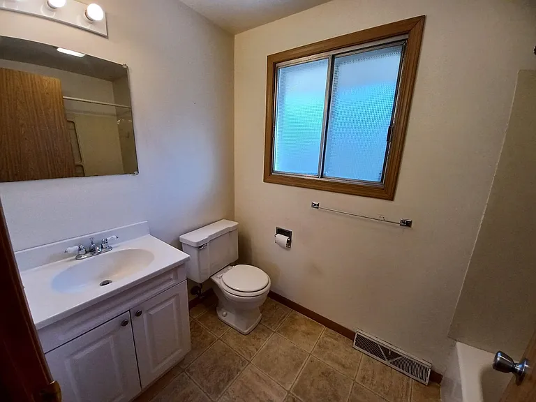 3727 Parkway Blvd — Photo 10