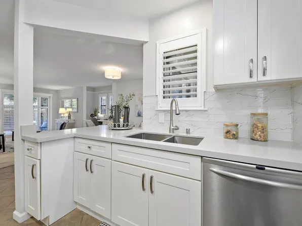 598 Ironwood Ter APT 2, Sunnyvale, CA 94086