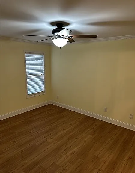 708 E Catawba St — Photo 6