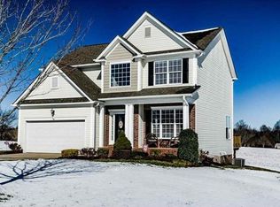 5038 Orchard Park Dr, Hickory, NC 28602