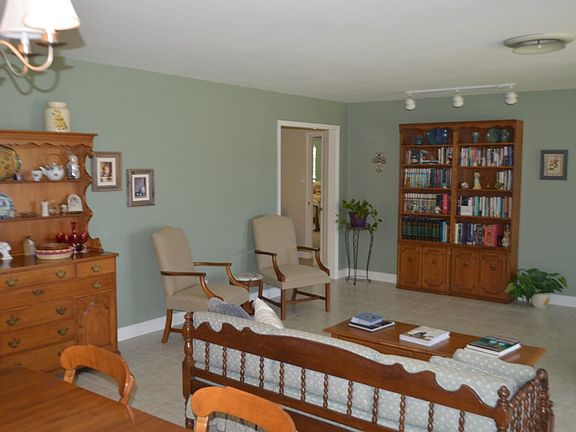 4th image of 708 Overhill Dr