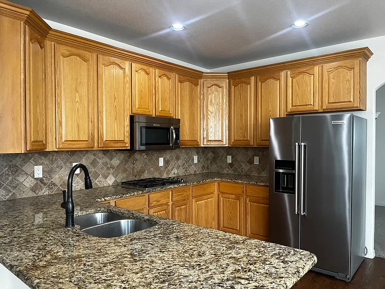 10046 Gwendelyn Ln — Photo 3