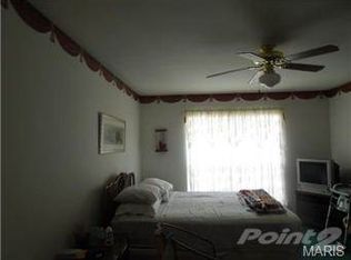 138 Robbins Way Dr, Florissant, MO 63034