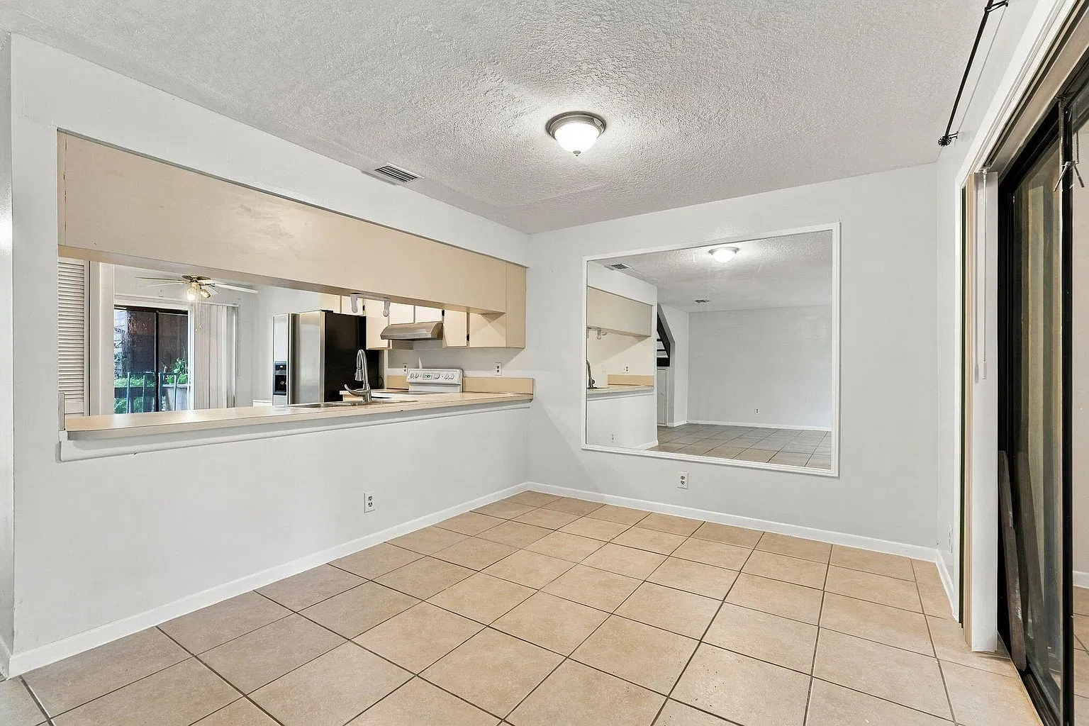 6180 Pine Tree Ln — Photo 1