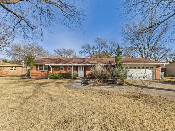 4507 Meadowbrook Dr, Wichita Falls, TX 76308