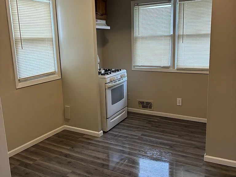 3201 3RD AVE SOUTH — Photo 11