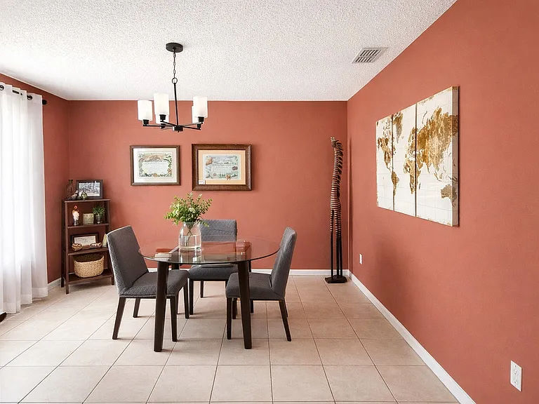 3376 International Village Dr W — Photo 3