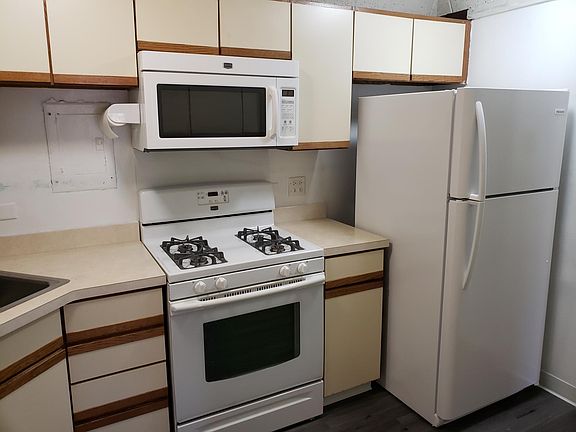 3rd image of 1711 Sussex Walk APT A