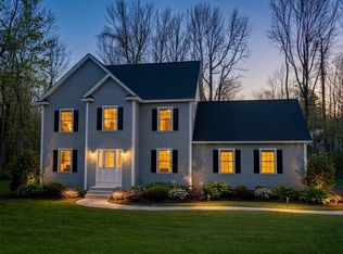 28 E Forest Hill Dr, Rutland, MA 01543