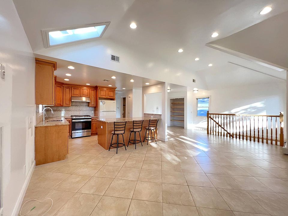1st image of 333 Tysens Ln #2F