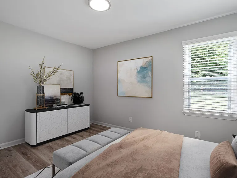 Juniper Square Apartments — Photo 10
