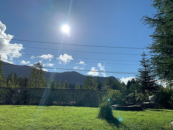 Large upper yard w/ fire pit