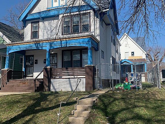2nd image of 2622 W Medford Ave