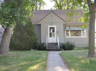 1213 10th Ave SE, Jamestown, ND 58401